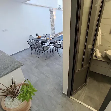 Apartment Valentina - Private Pool,200m From *