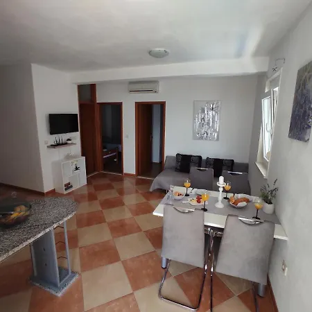 Valentina - Private Pool,200m From * Omis