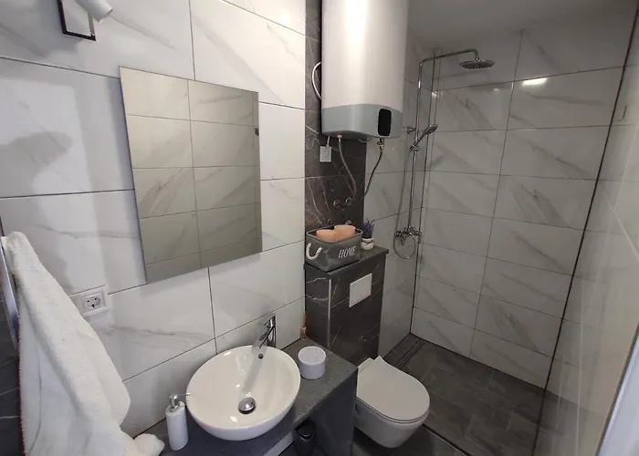 Apartment Valentina - Private Pool,200m From *