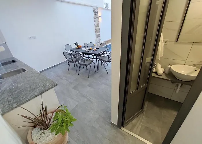 Apartment Valentina - Private Pool,200m From *