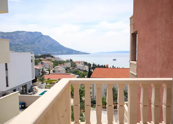 Apartment Valentina - Private Pool,200m From
