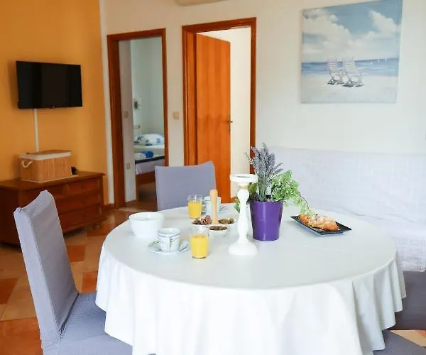 Apartment Valentina - Private Pool,200m From