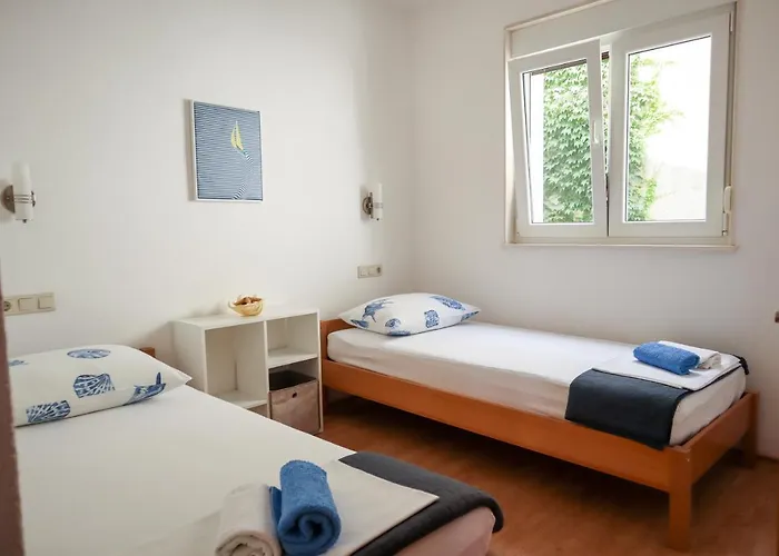 Apartment Valentina - Private Pool,200m From *